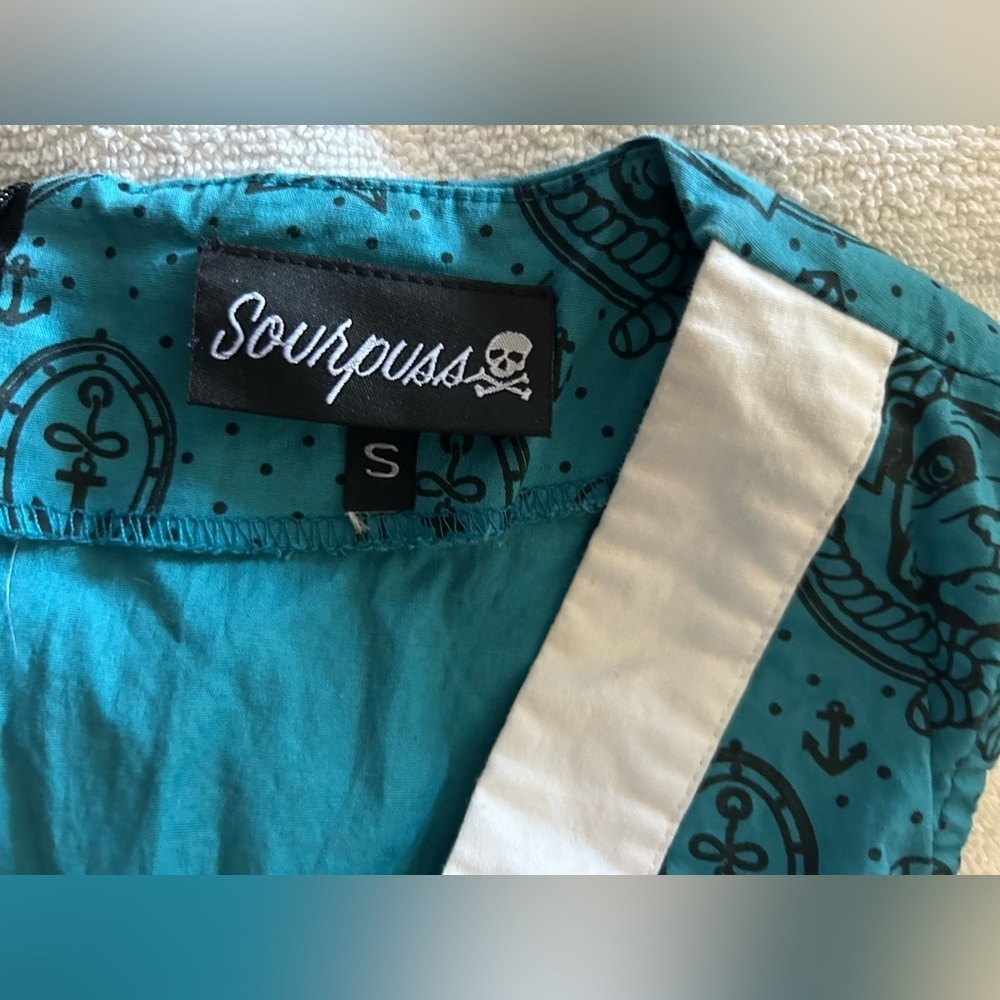Teal Sleeveless Dress with White Trim - Picture 4 of 5